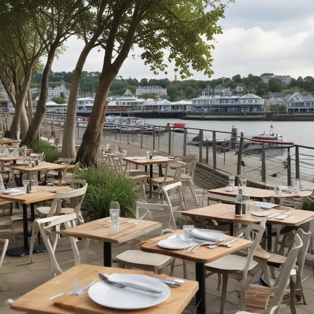 Waterfront Takeaway Indulgence: Dining al Fresco at The Loch & Quay
